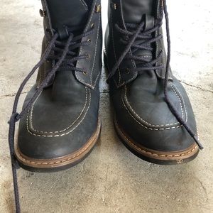 Call it spring men boots size 10 nice navy color